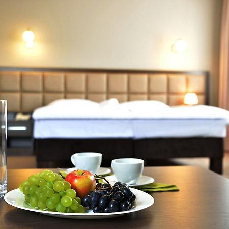 Dwor Spalice Spa Residence & Restaurant Lawendowa Restauracja Olesnica (Lower Silesia) Room photo