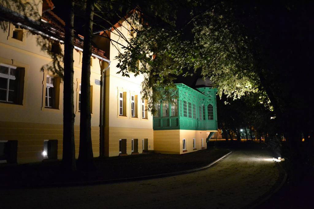 Dwor Spalice Spa Residence & Restaurant Lawendowa Restauracja Olesnica (Lower Silesia) Exterior photo