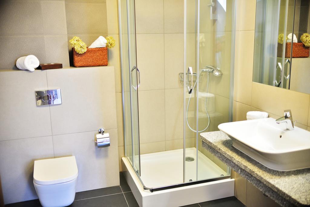 Dwor Spalice Spa Residence & Restaurant Lawendowa Restauracja Olesnica (Lower Silesia) Room photo